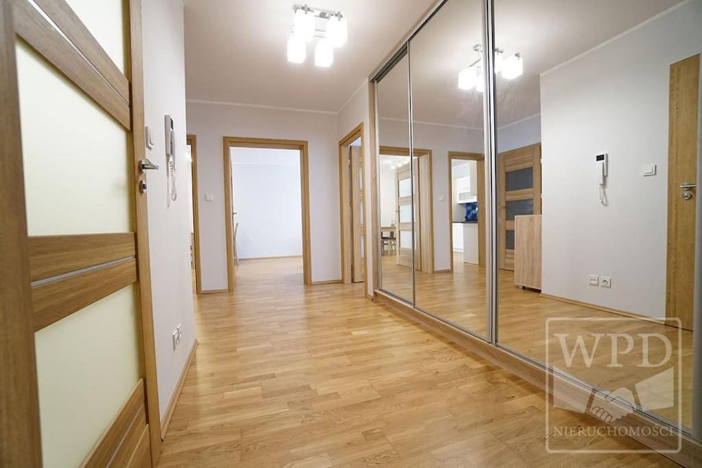Big Apartment - Old Town - 3 Rooms - Private Parking Wrocław Eksteriør bilde